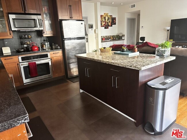 Photo - 1812 Overland Ave