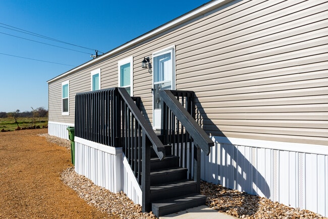 Photo - 129 Ponderosa Way