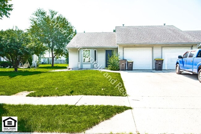 Building Photo - Fort Wayne Rising 1420/1422 Flagstone Unit 1422 Flagstone Dr. Rental