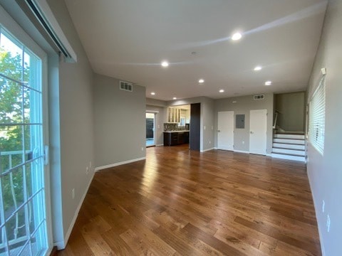 Photo - 2131 Carlmont Dr