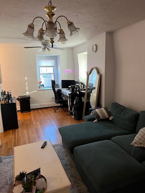 Building Photo - 675 E 7th St Unit 3 Rental
