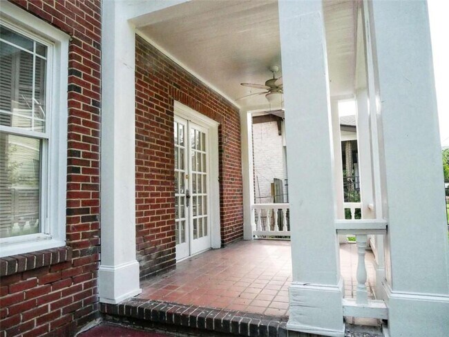 Photo - 825 North Ave