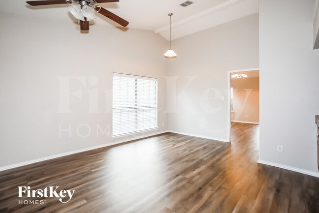 Photo - 1502 Barbara Ln