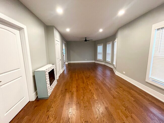 Photo - 604 Clement St