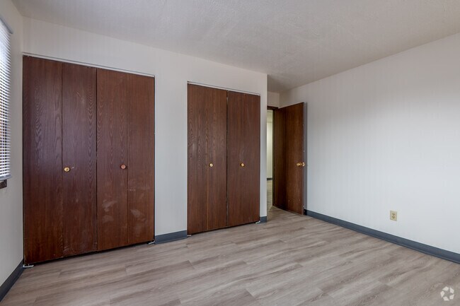 1BR, 1BA - 620SF - Bedroom