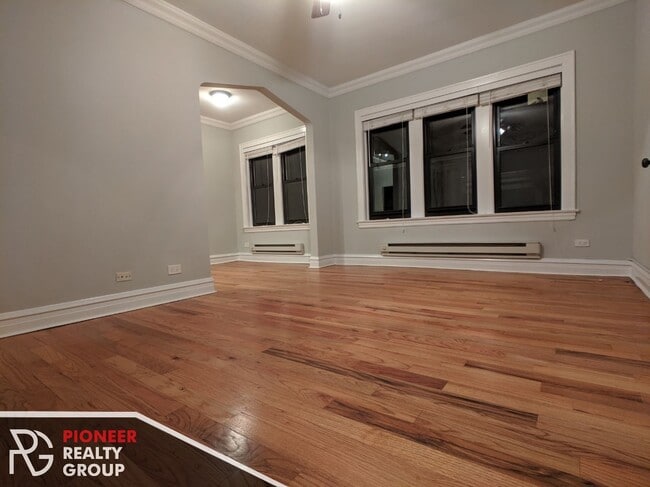 Photo - 4735 N Hermitage Ave Unit #4737-205