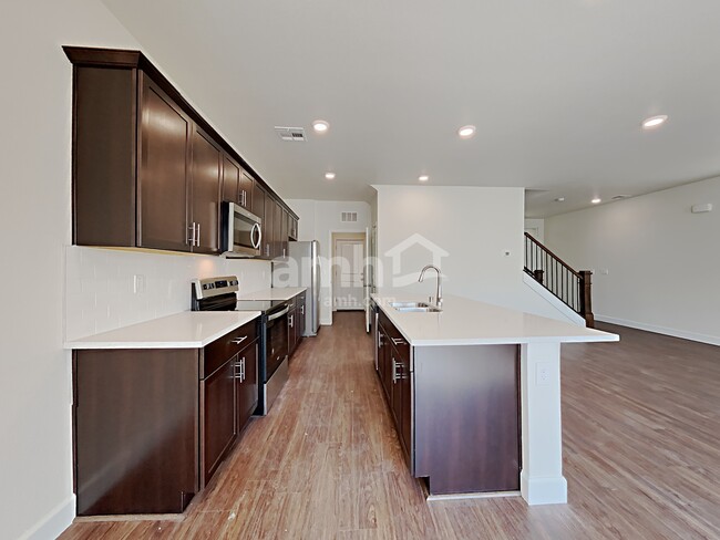 Photo - 1717 Viaggio Ave