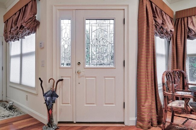 Photo - 702 Equestrian Way