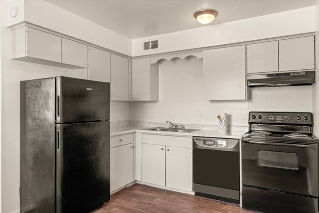 Photo - Crossings at Lakewood