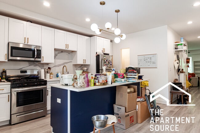 Building Photo - 4939 N Saint Louis Ave Unit 3