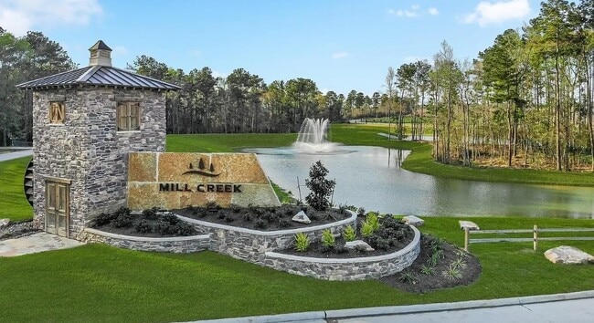 Building Photo - 40826 Hawthorne Glades St