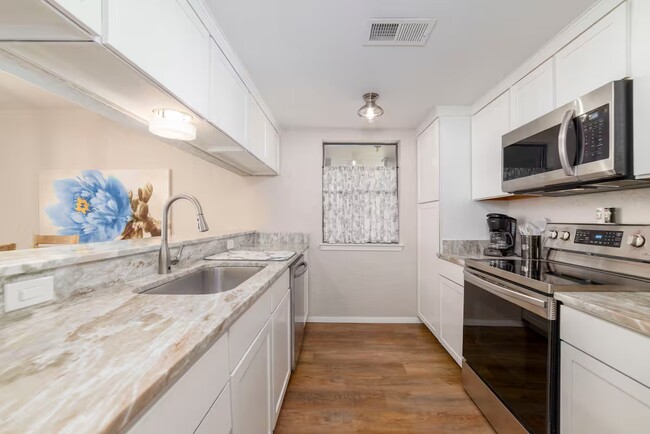 Photo - 222 T Bar M Dr