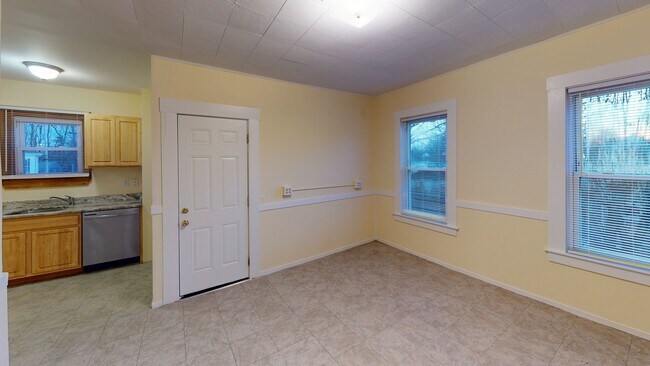 Photo - 19 Studley Ave Unit 2