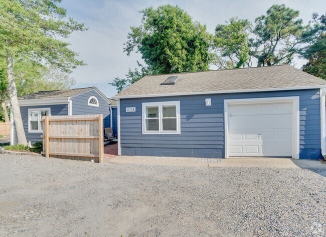 Building Photo - 203A 62nd St Rental