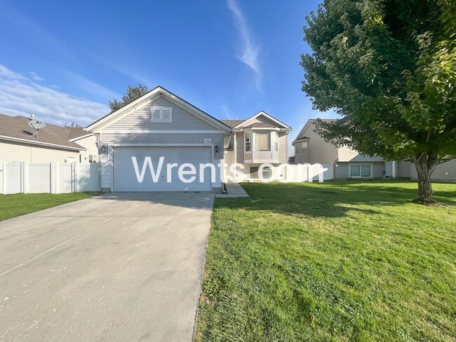 Beautiful home available Now! - Beautiful home available Now!