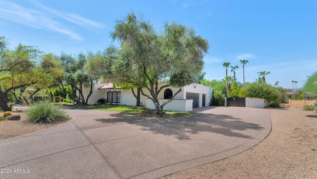 Photo - 8712 N 68th St House