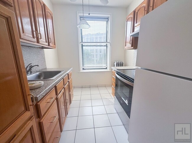 Photo - AMSTERDAM AVENUE Unit 2B