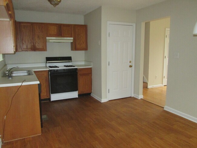 Photo - 6345 Malone Rd