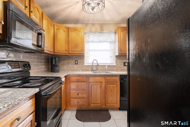 Photo - 53 Hiltbrand Rd Unit APT 3-3