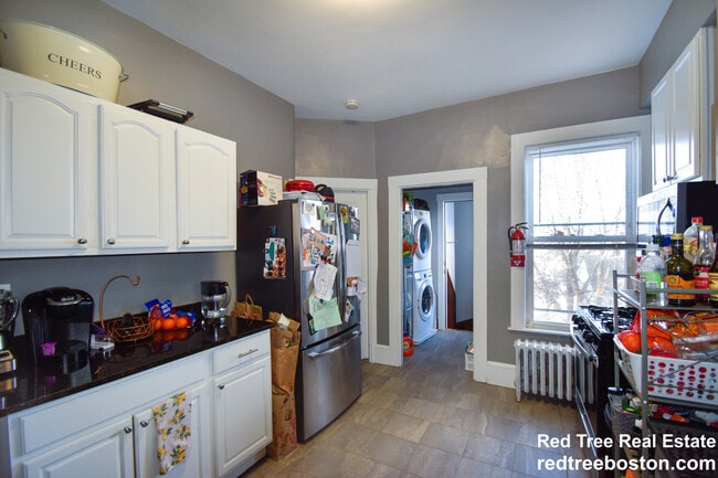 Photo - 85 Surrey St Unit 2
