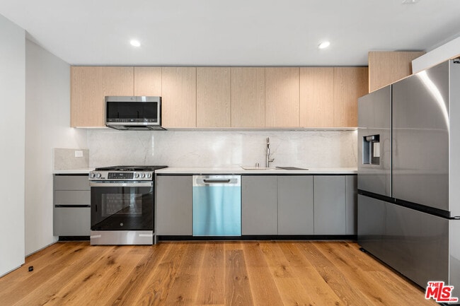 Photo - 8261-8264 4th St