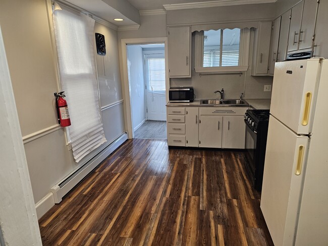 Photo - 721 W Oak St