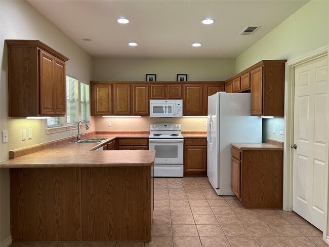 Photo - 919 Cedar Ridge Dr