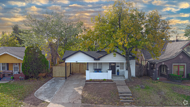 Building Photo - 1620 NW 36th St Rental