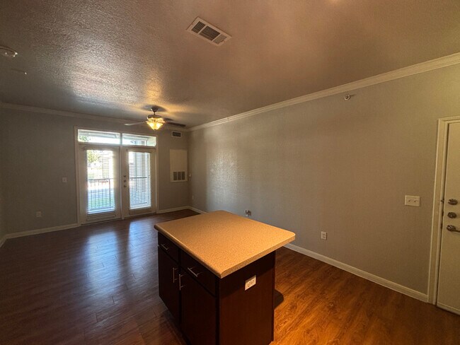 Photo - 1811 Medical Pkwy Apartment Unit c2