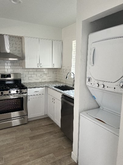 Photo - 1466 E Hedrick Dr