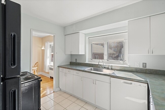 Photo - 130 Boylston St Unit 3