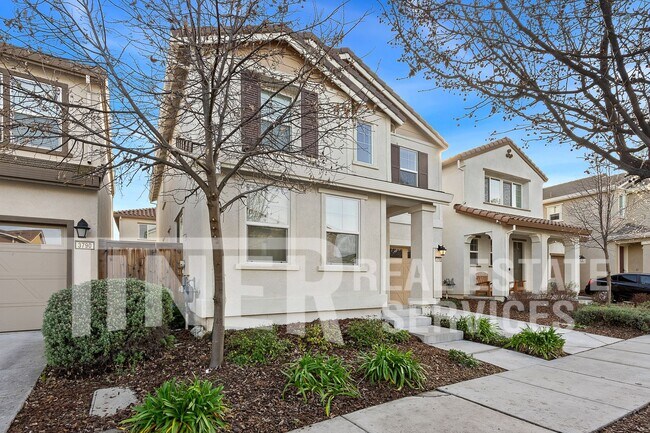 Photo - 3786 Samuelson Way