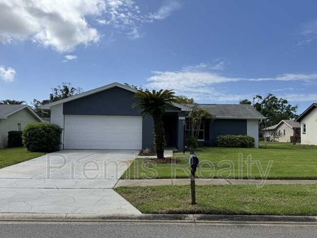 Photo - 2772 Lomond Dr