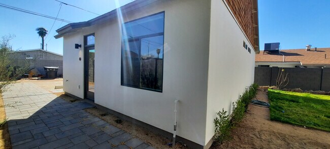 Photo - 1027 E McKinley St