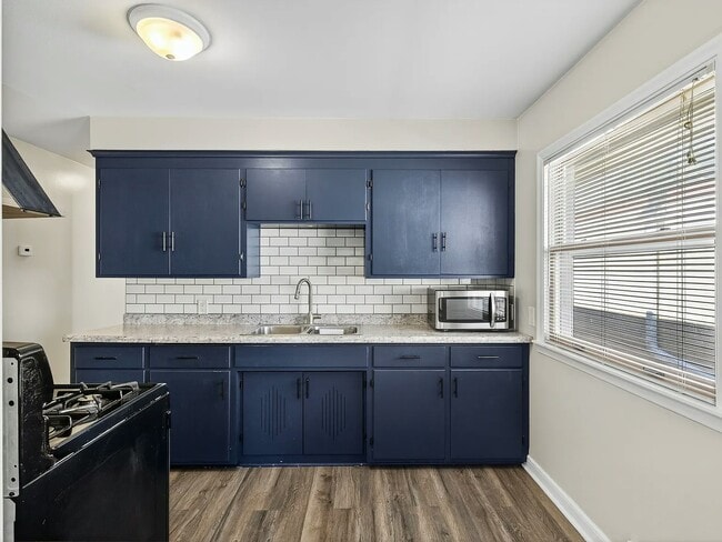 Photo - 5212 Bloomington Ave