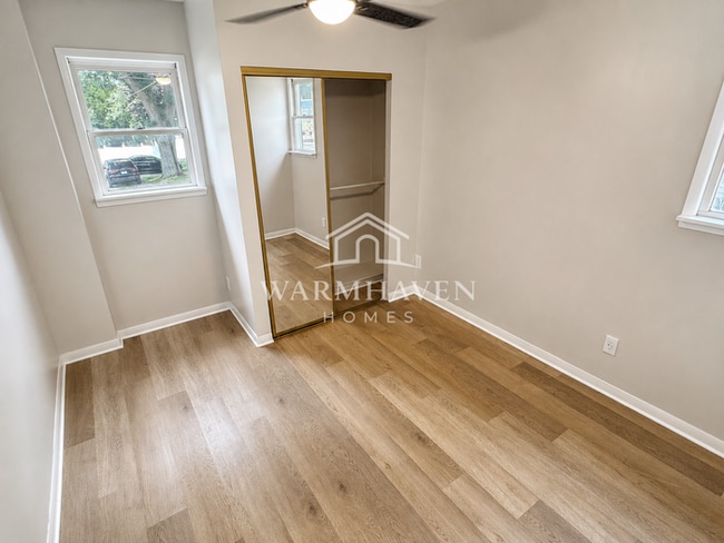 Photo - 639 N Way St