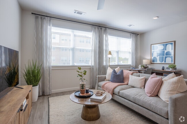 1 BR, 1 BA - 830 SF