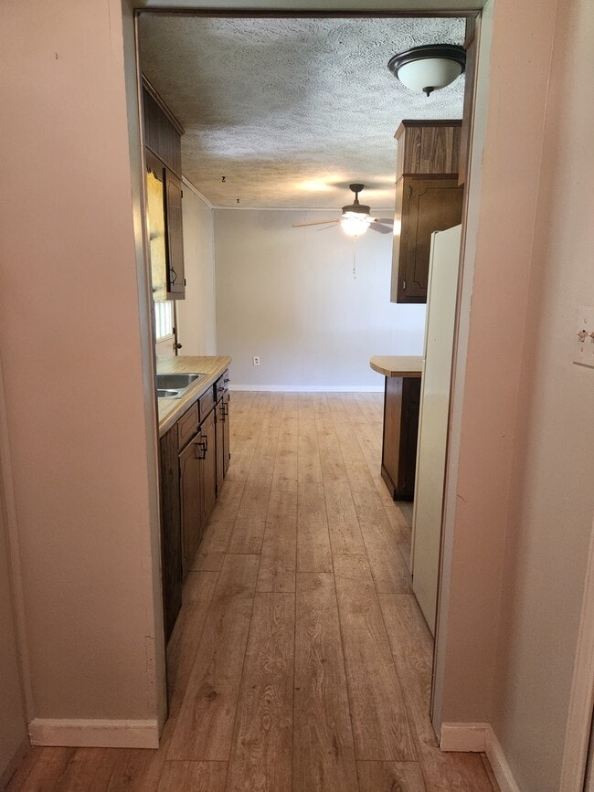 Photo - 306 N Southland Dr
