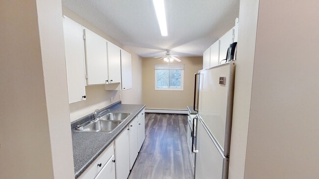 Photo - 10028-10105 105 Ave Unit 16