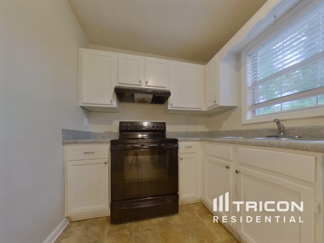 Photo - 238 Hampton Dr