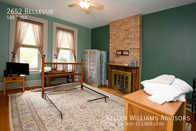 Photo - 2652 Bellevue-