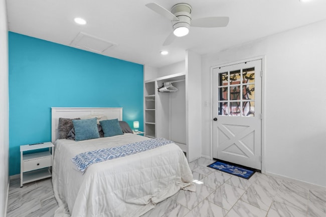 Building Photo - 82-5909-5909 Coffee Royal Pl