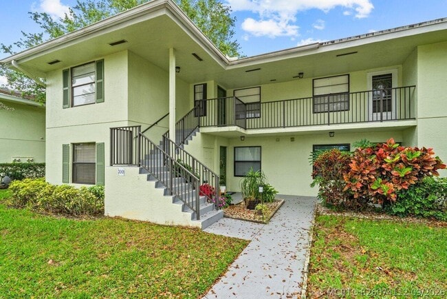 Building Photo - 2001 Sabal Ridge Ct Unit A