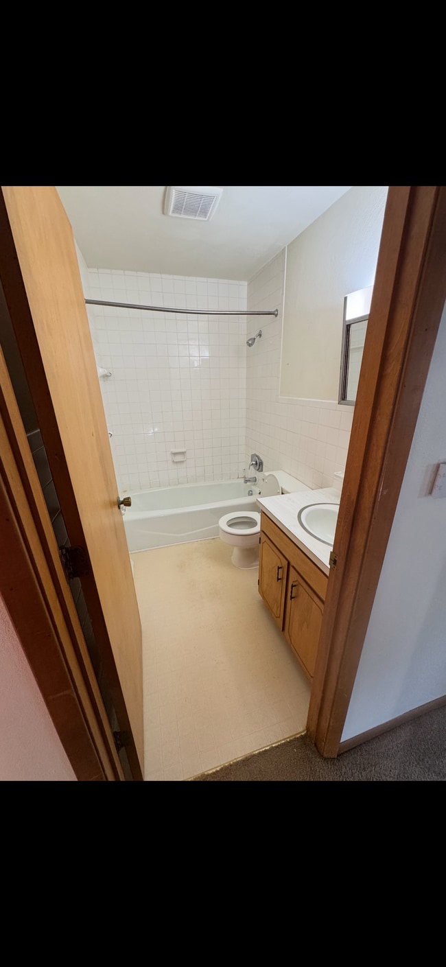 Photo - 203 Riverview Dr