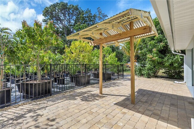 Photo - 958 Indiana Ave