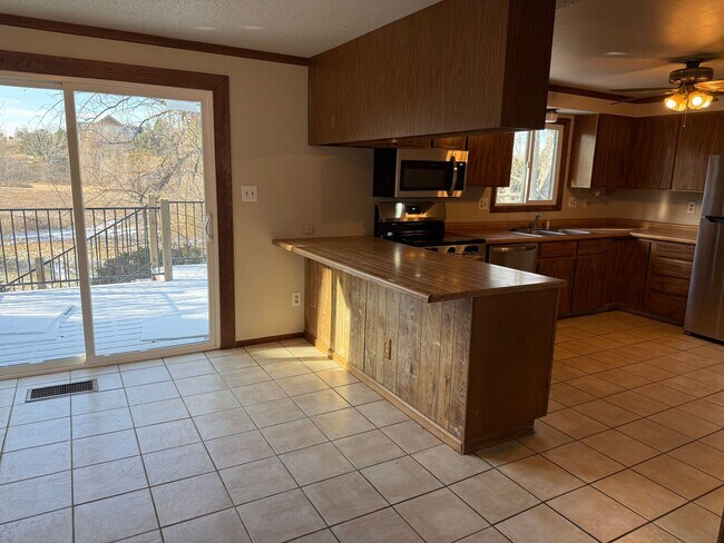 Photo - Welcome to Grandview Estates!