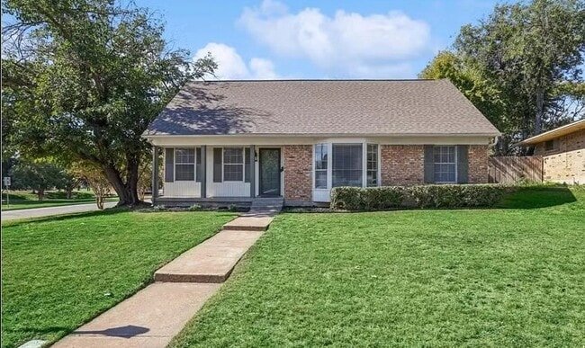 13505 Pyramid Dr