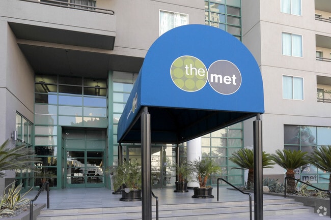 Photo - The Met