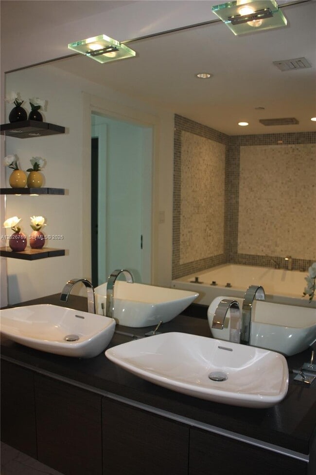 Photo - 200 Biscayne Blvd Way Unit 4211