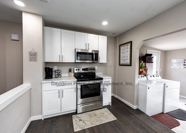 Photo - Cozy Updated 4-Bedroom House in Southwest ...